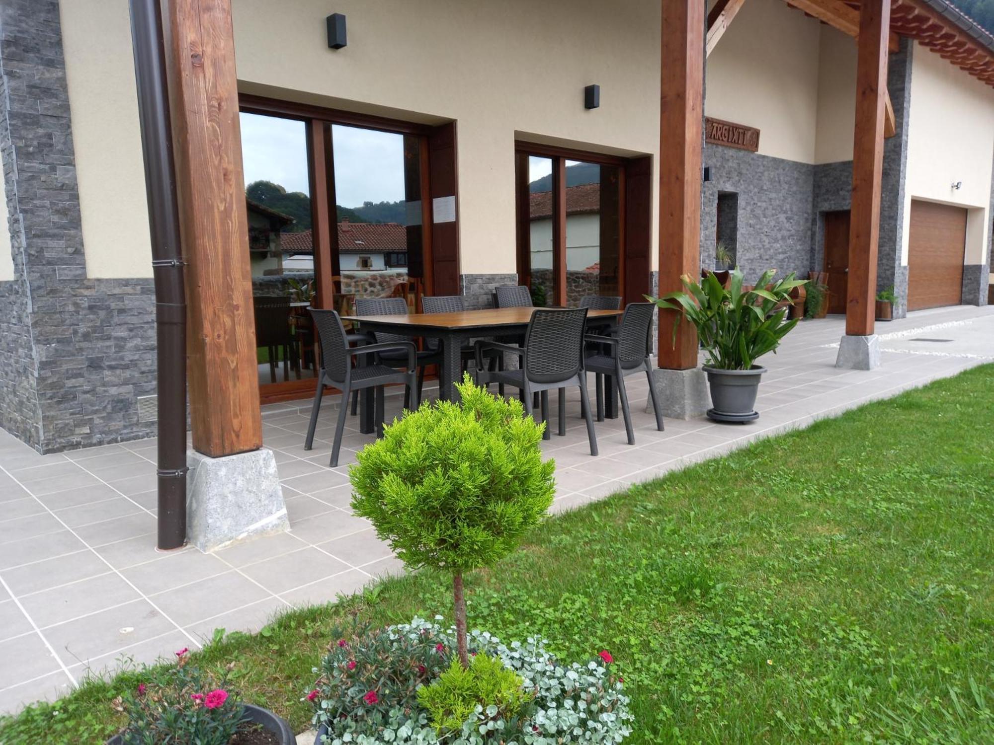 Argixti Guest House Sumbilla Ngoại thất bức ảnh